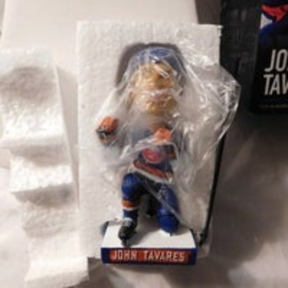 New York ISLANDERS NHL JOHN TAVARES BOBBLEHEAD 2015-2016 Inaugural Season - Picture 3 of 9